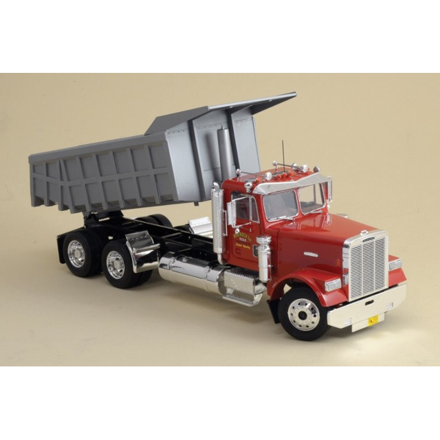 Freightliner Heavy Dumper Truck