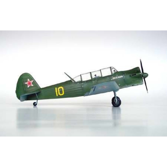 Yakovlev Yak-18 "Max"