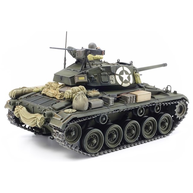US Light Tank M24 Chaffee